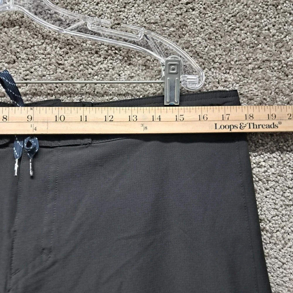 Quiksilver Mens Black Board Shorts Size 34 Swim Trunks RN 169009 7081